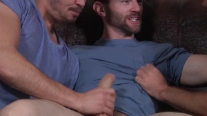 Str8ToGay: Naughty hunk really likes hard nailining