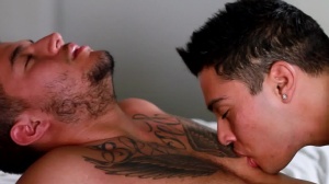 Str8togay.com: Ramming hard next to muscled hunk