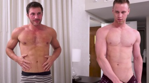 GodsOfMen: Bareback nailing next to athletic american hunk