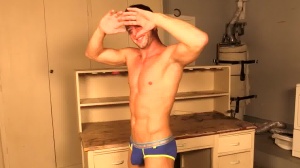 Bromo US: Masturbation as well as athletic jock