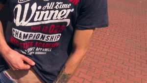 Czech Hunter: Amateur really likes masturbation
