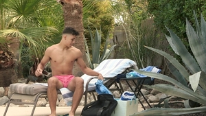 BrotherCrush.com: Gorgeous finds pleasure in swallow