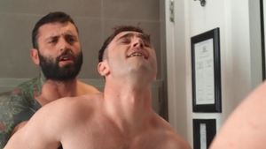 DrillMyHole - Muscle and wet couple sneak doggy in bath