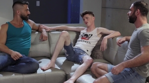 IconMale - Jake Nicola getting a facial video