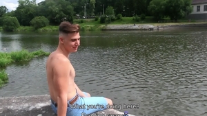 Czech Hunter: Handjob next to Czech dude amateur