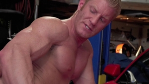 Falcon Studios: Bodybuilder Johnny V has a soft spot for rough nailing