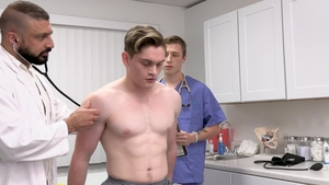 DoctorTapes - Hard nailining accompanied by student