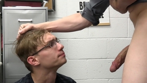 YoungPerps.com: Officer finds pleasure in hard pounding