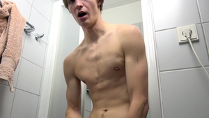 EastBoys.com - Amateur gets a buzz out of ramming hard