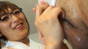 GayAsianNetwork: Asian in shorts massage