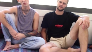 AmateursDoIt: Australian Maxime with Dennis receiving facial