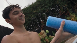 Men: Twink Tandems Make Wild Splashes