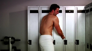 Trystan Bull: Wanna See How Trystan Gets His Pump?