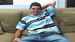 Stroke That Dick: Size 10 Shoes Fit this Tight End's Big Feet