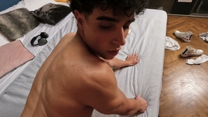 Raw Sex Fills The Desperate Amateur