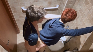 Quick toilet fuck turns into a messy facial climax
